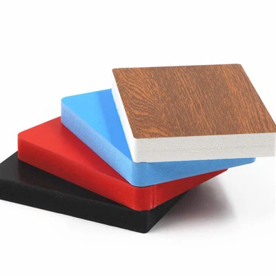 Planche de mousse en PVC colorée grande